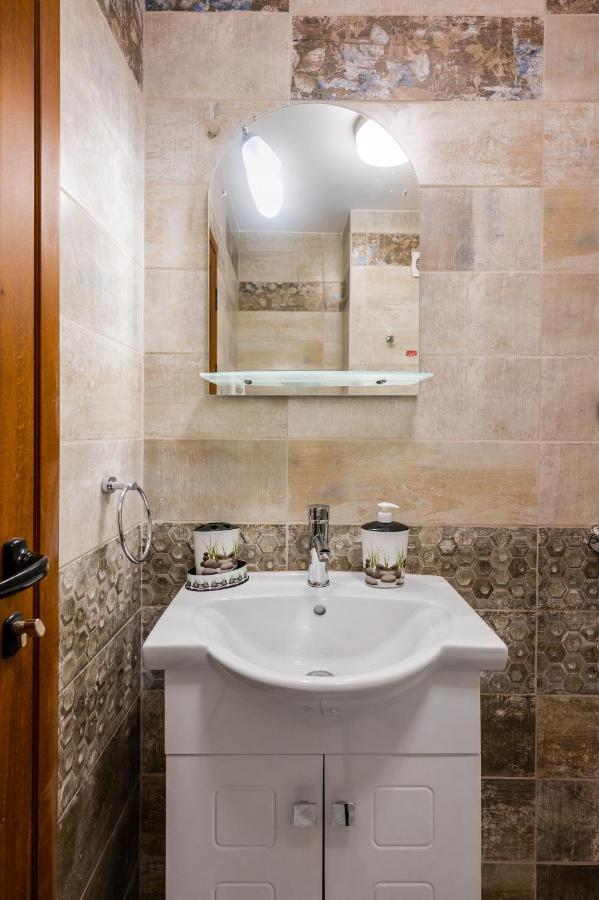 Nomad Haven: 1Bd Flat With Balcony & Desk Διαμέρισμα Σόφια Εξωτερικό φωτογραφία
