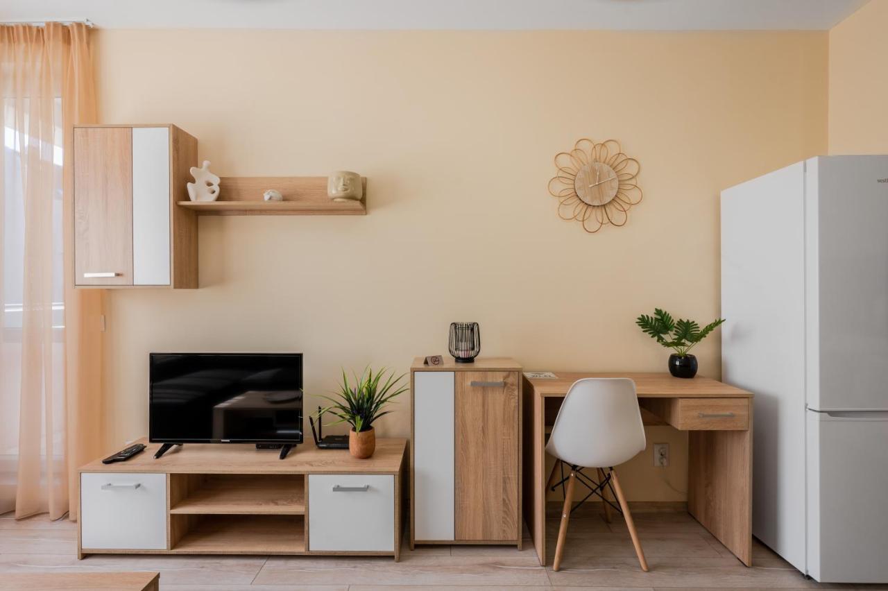 Nomad Haven: 1Bd Flat With Balcony & Desk Διαμέρισμα Σόφια Εξωτερικό φωτογραφία